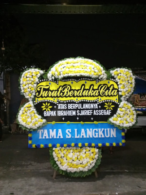 Papan Bunga Duka di Delang